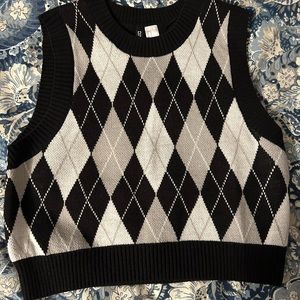 Pattern Black and White Vest Top|Brand New